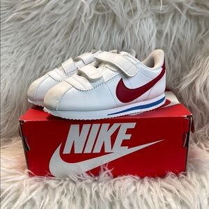 Nike White and Red Velcro Sneakers with Padded Collar